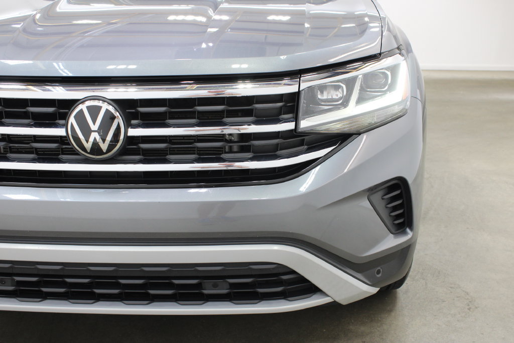 Certified 2023 Volkswagen Atlas Cross Sport SE FWD image 8