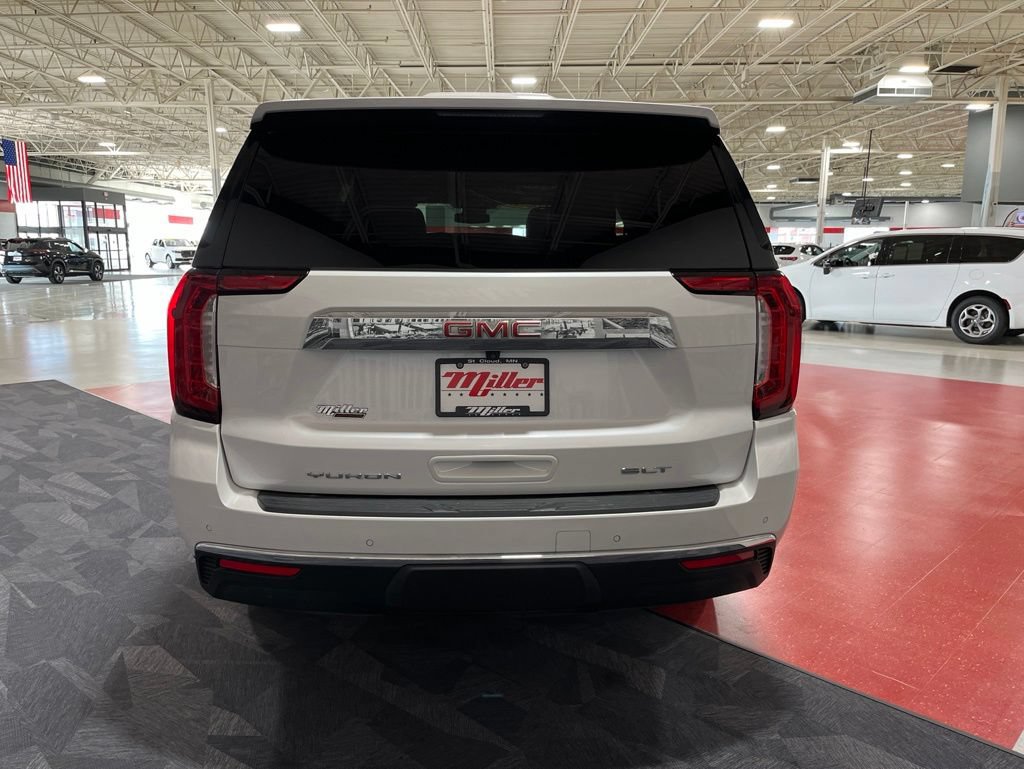 Certified 2024 GMC Yukon XL SLT AWD/4WD image 4