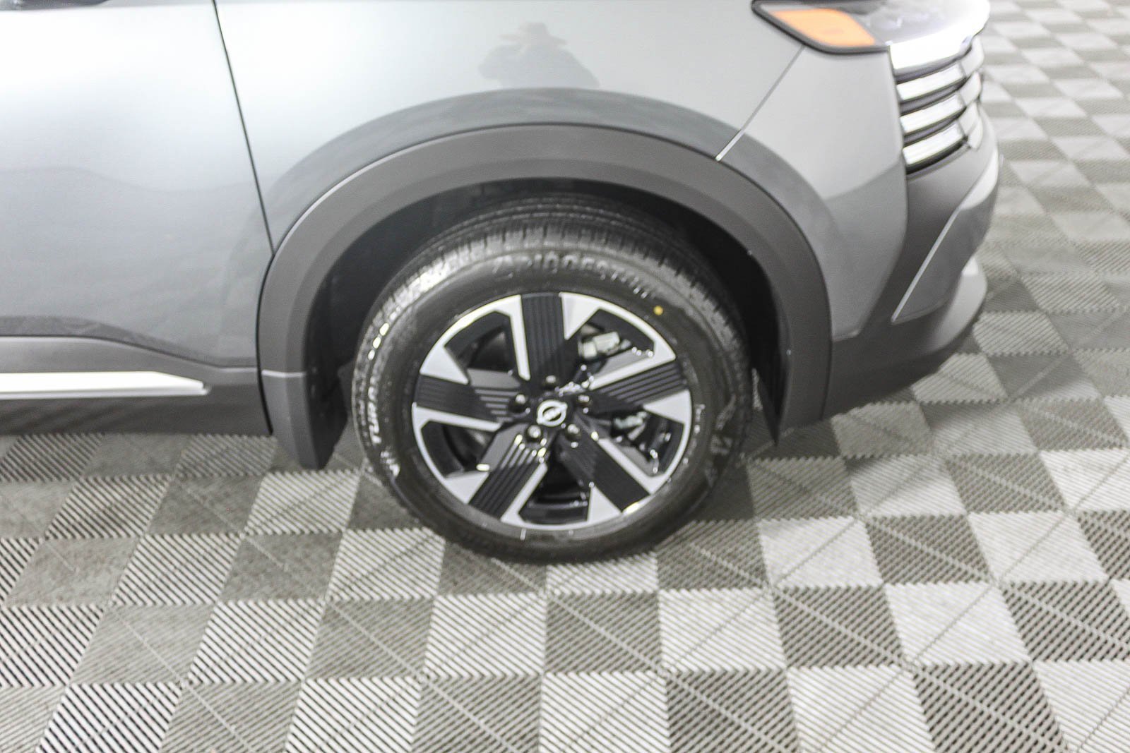 New 2026 Nissan Kicks SV w/ SV Premium Package AWD/4WD image 12