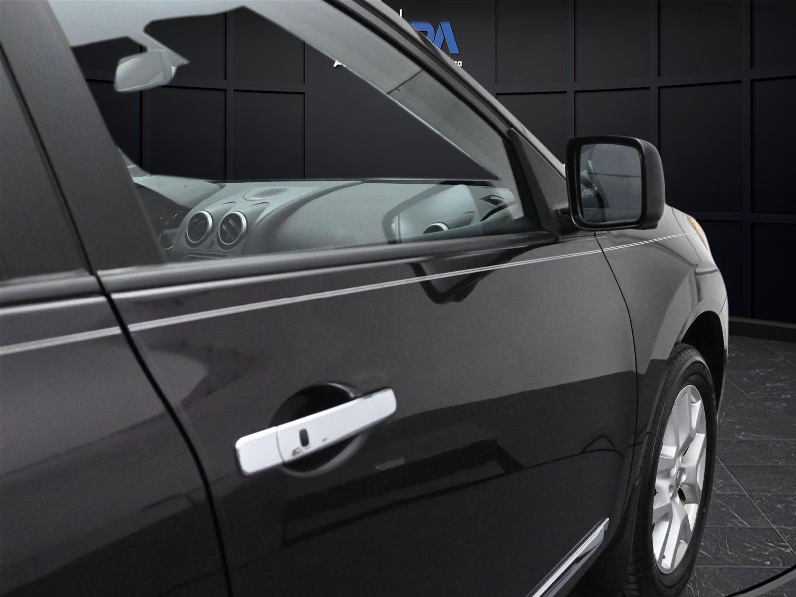 Used 2013 Nissan Rogue SL image 16