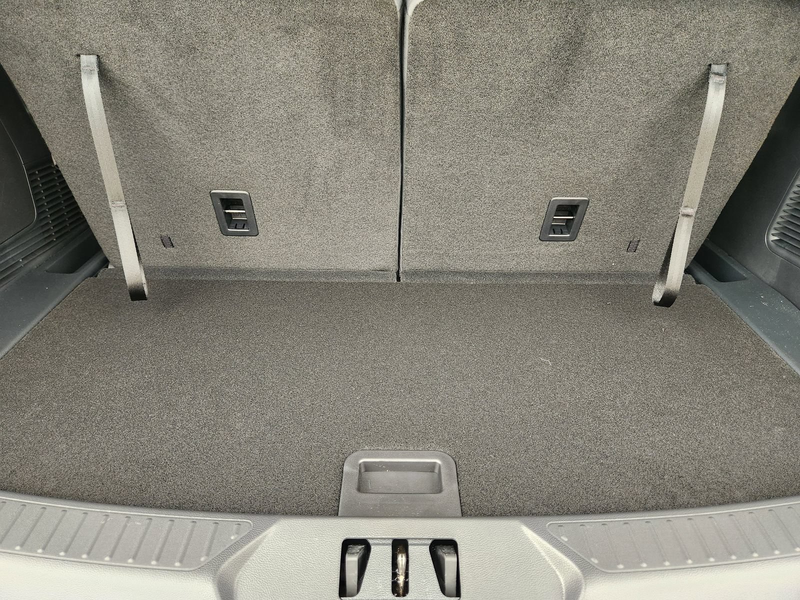 New 2026 Ford Explorer Active RWD image 26