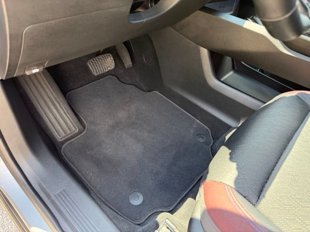 Used 2025 Chevrolet Equinox RS w/ Safety and Technology Package AWD/4WD image 23