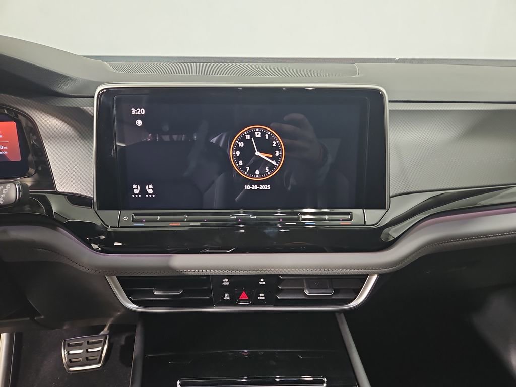 New 2026 Volkswagen Atlas Peak Edition image 13