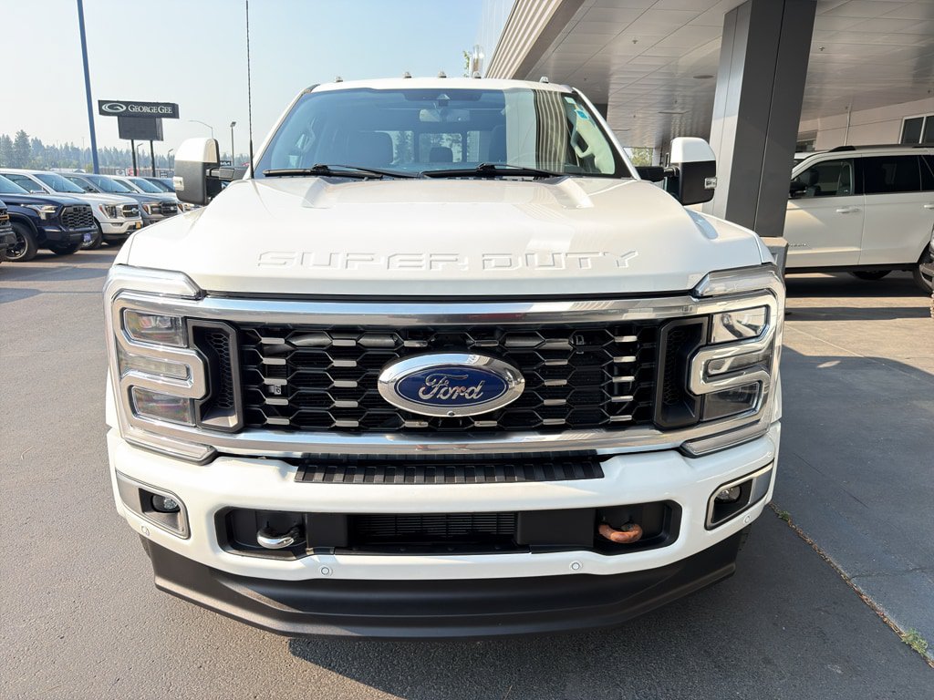 Used 2023 Ford F450 Limited w/ FX4 Off-Road Package AWD/4WD image 2