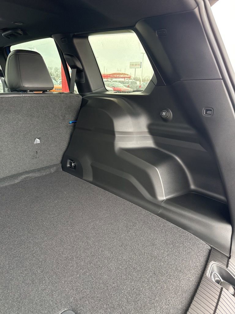 New 2026 Jeep Cherokee Overland image 26