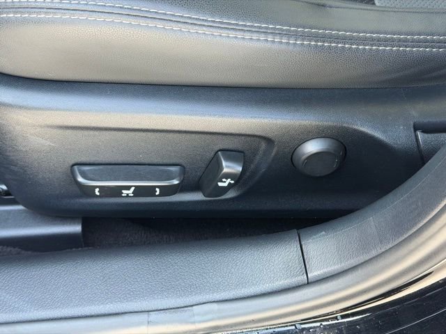 Used 2016 Lexus IS 300 AWD w/ Navigation System Package image 19