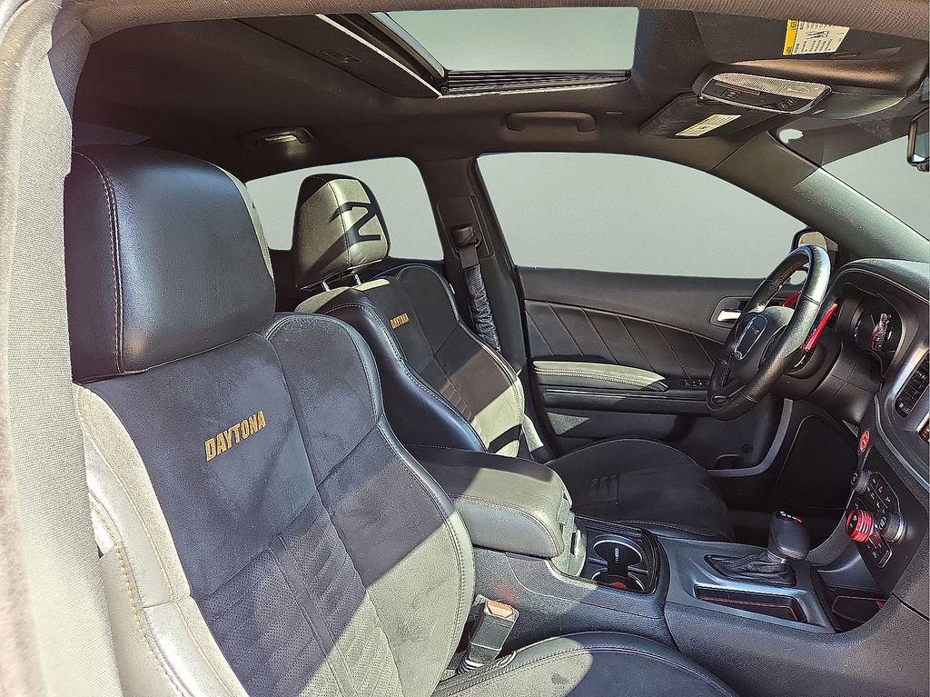 Used 2018 Dodge Charger R/T image 12