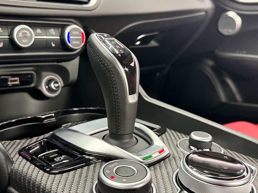 Used 2024 Alfa Romeo Giulia Quadrifoglio RWD image 26