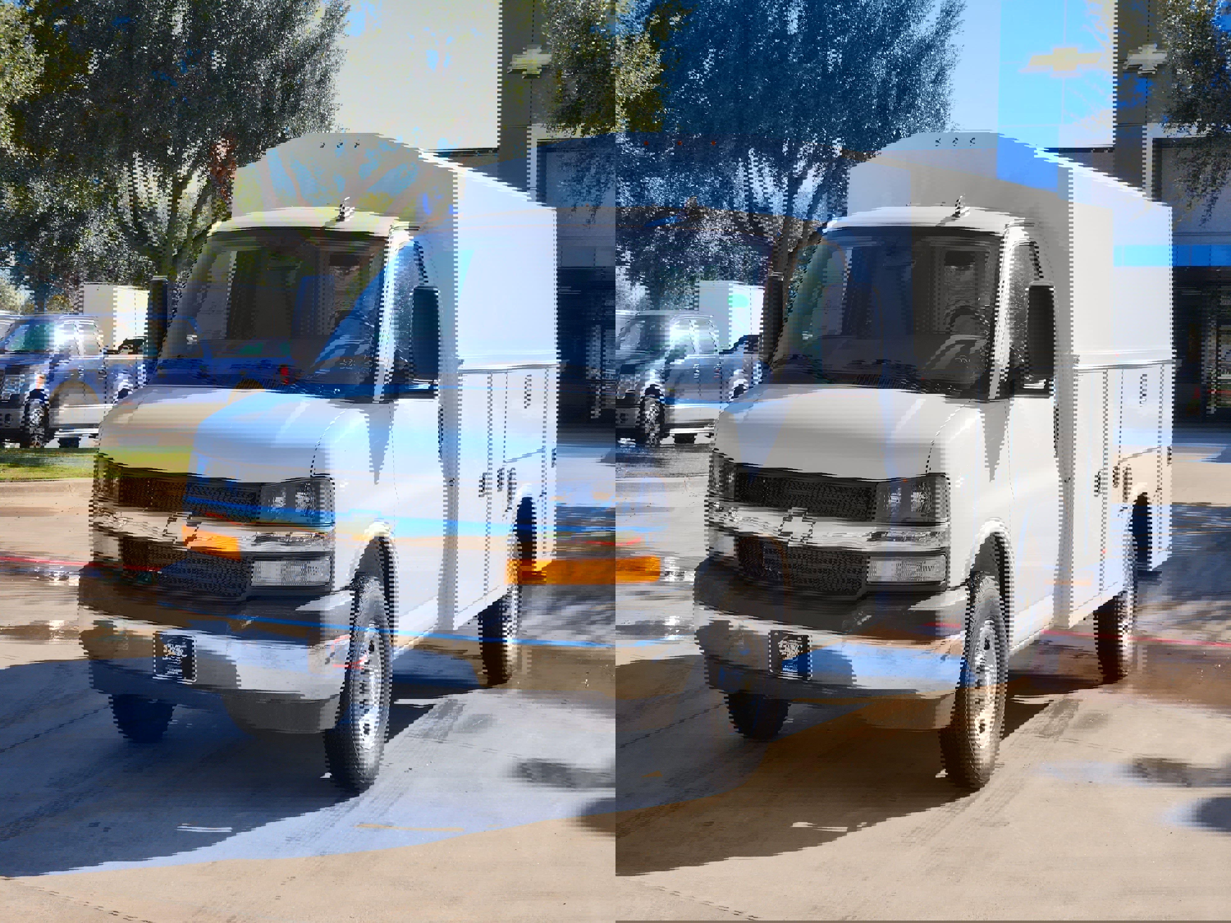 New 2025 Chevrolet Express 3500 w/ Power Convenience Package image 10