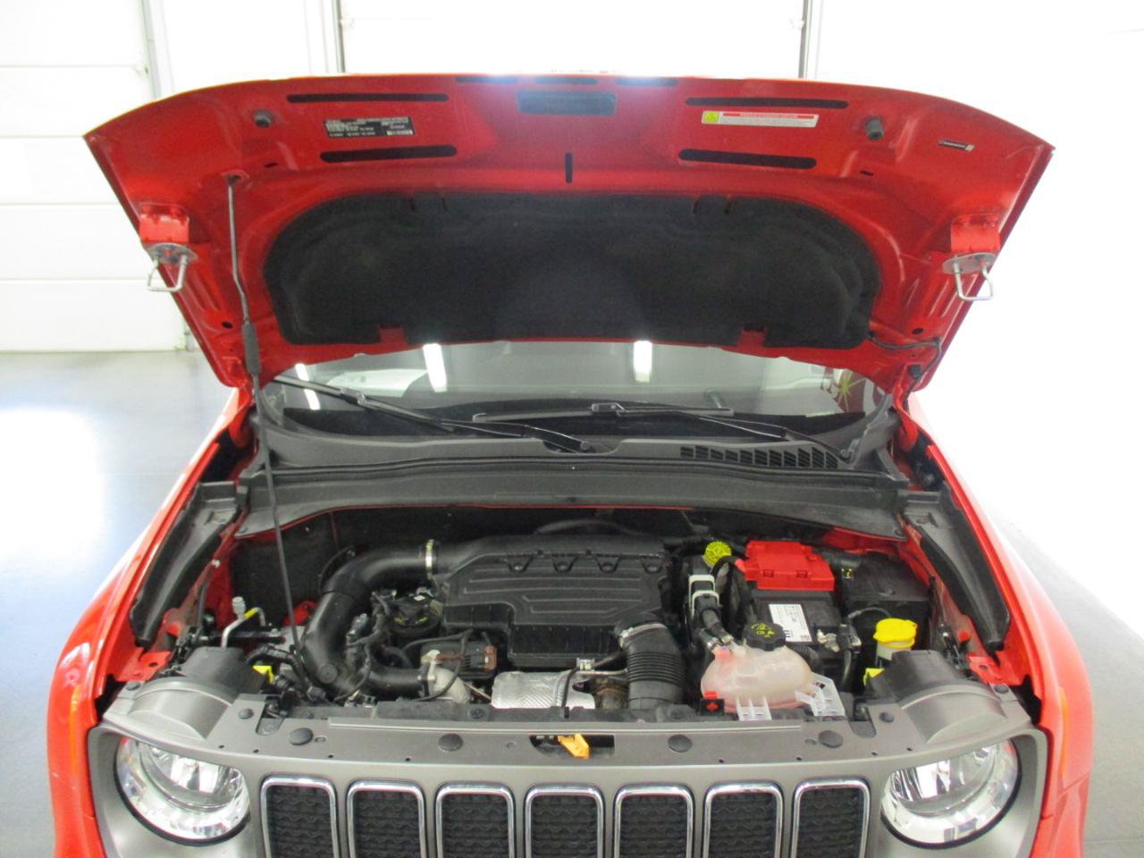 Used 2021 Jeep Renegade Limited w/ Sun & Sound Group AWD/4WD image 27
