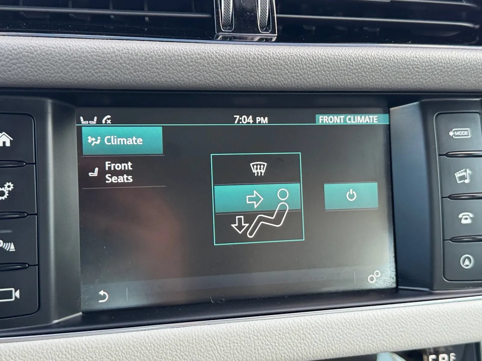 Used 2016 Jaguar XF Premium AWD/4WD image 33