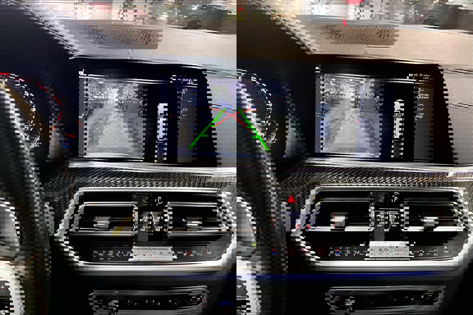 Used 2021 BMW X5 M50i w/ Premium Package image 28