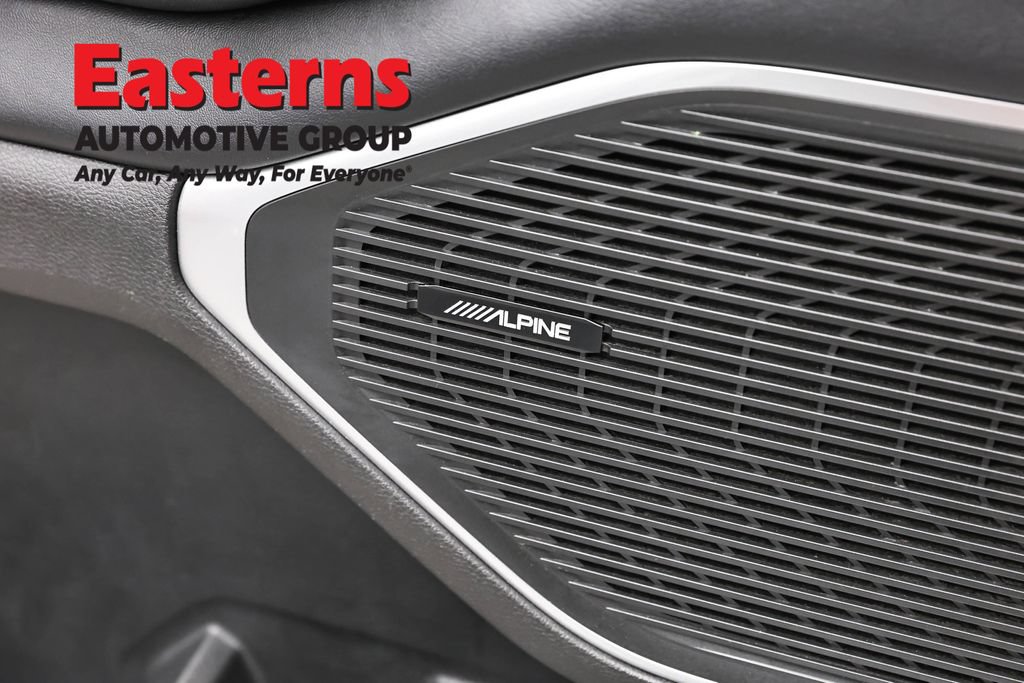 Used 2024 Jeep Wagoneer L Series II RWD image 22