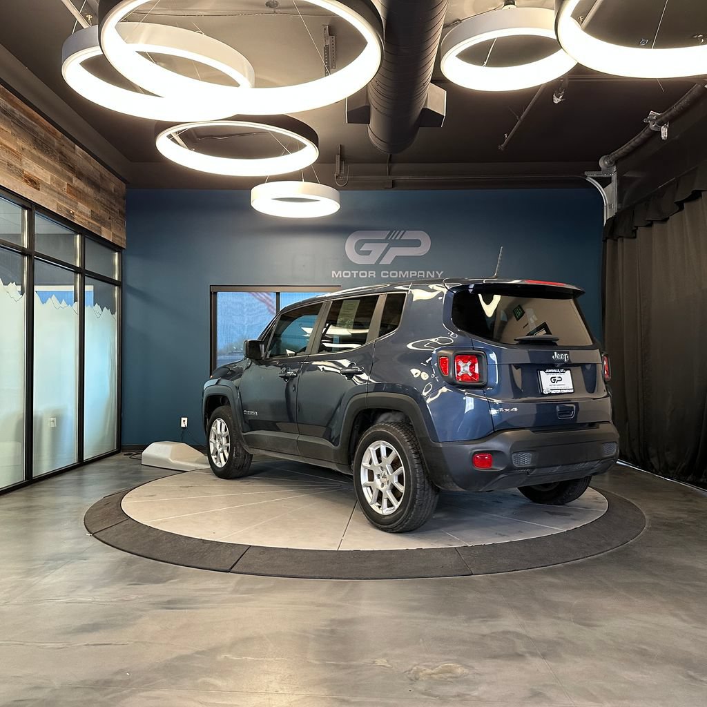 Used 2023 Jeep Renegade Latitude AWD/4WD image 5