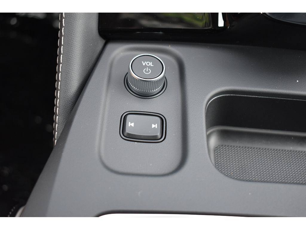 New 2026 Acura MDX w/ Advance Package AWD/4WD image 17