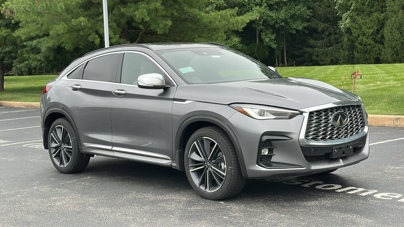 New 2025 INFINITI QX55 Luxe w/ Accent Package image 2