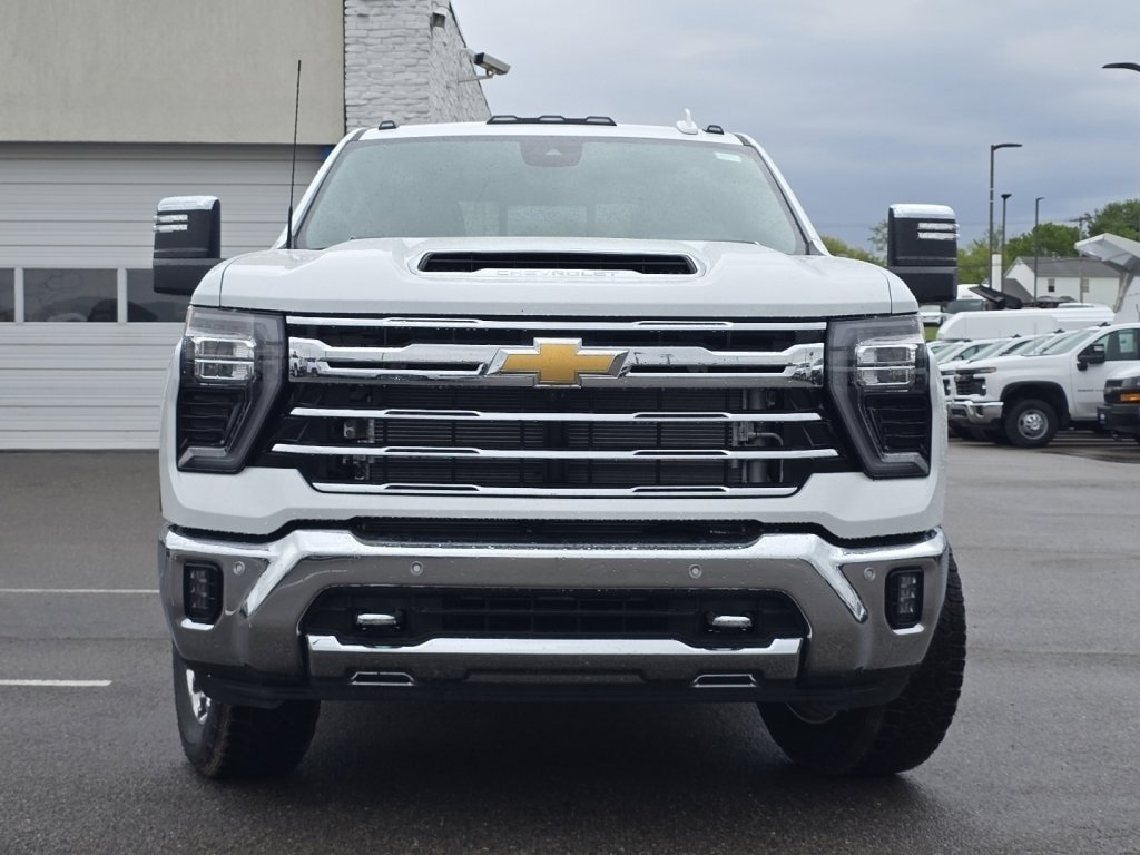 New 2026 Chevrolet Silverado 2500 LTZ w/ LTZ Convenience Package AWD/4WD image 10