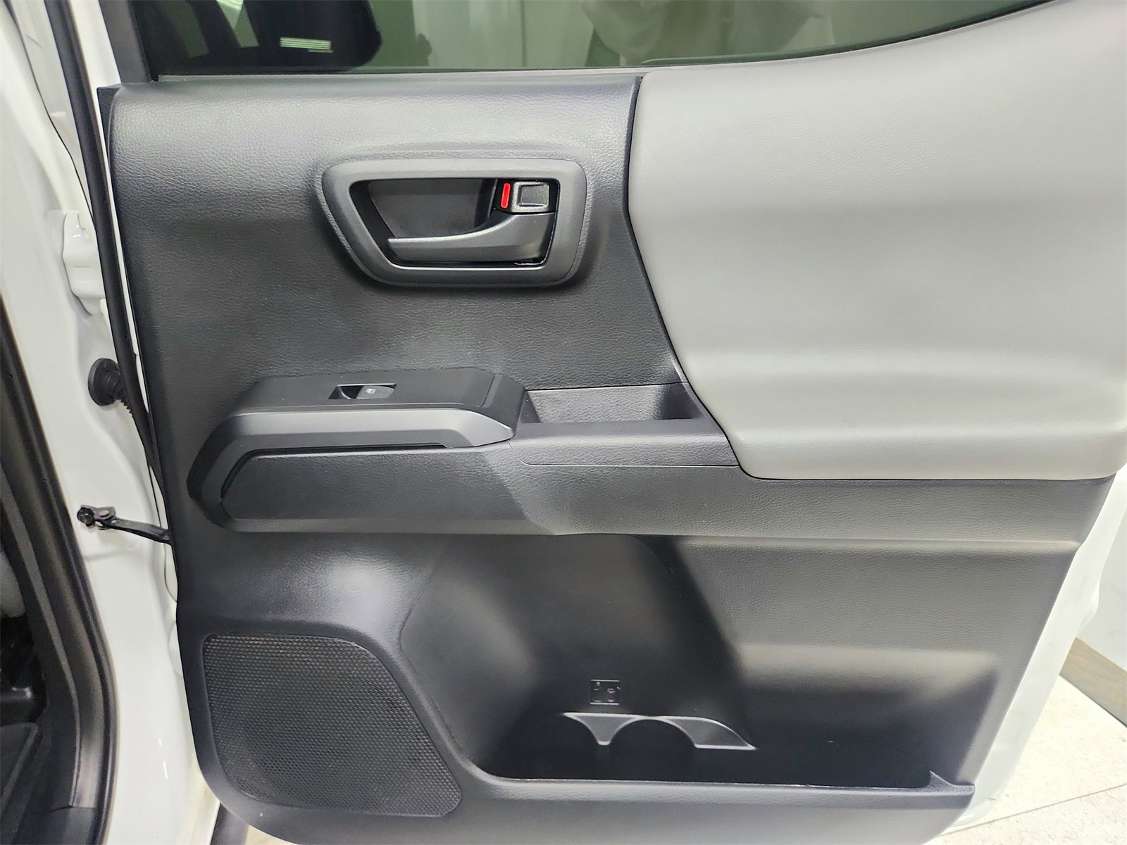 Used 2023 Toyota Tacoma SR image 38