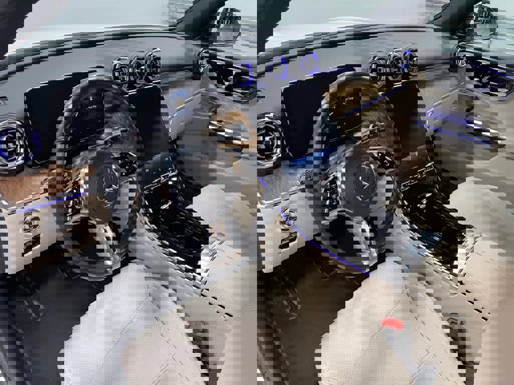 Used 2022 Mercedes-Benz C 300 C 300 image 21