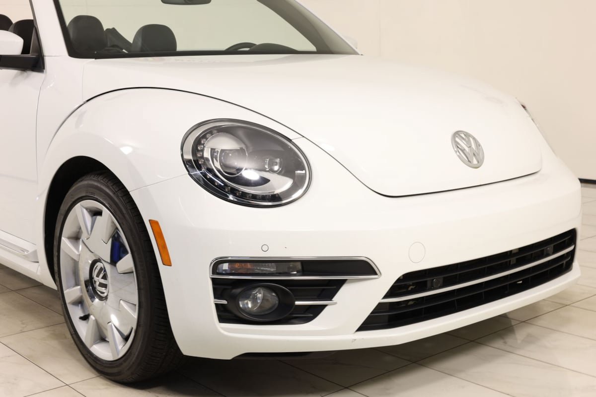 Used 2019 Volkswagen Beetle 2.0T SE FWD image 43