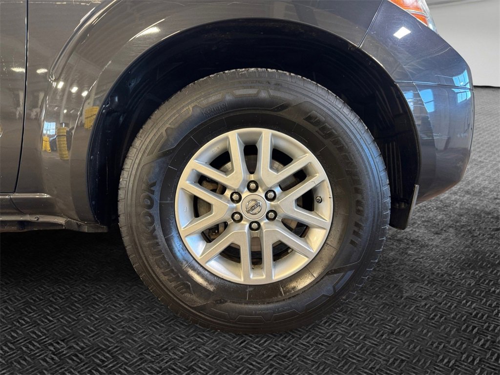 Used 2015 Nissan Frontier SV image 11