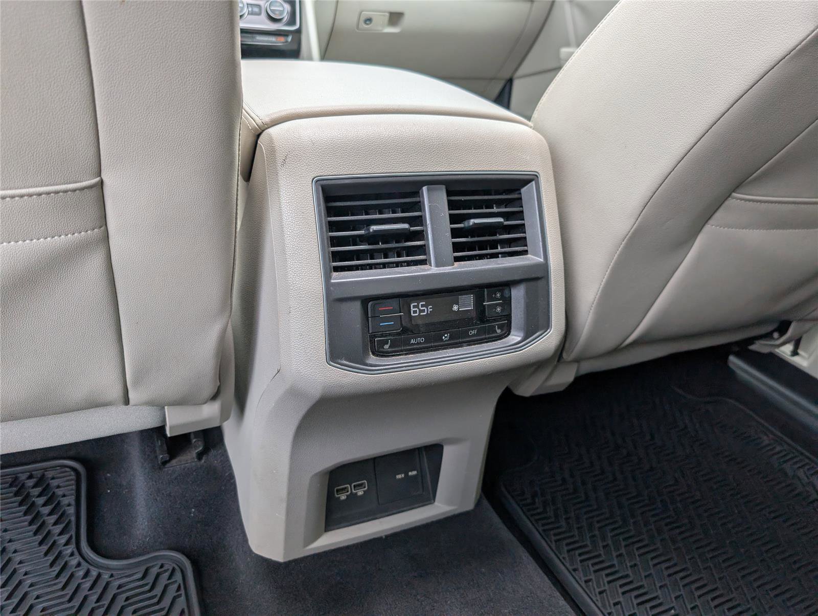 Used 2018 Volkswagen Atlas SEL Premium image 14