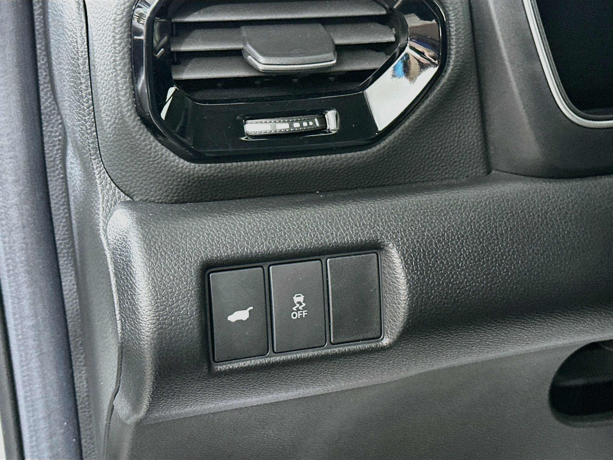 Used 2025 Honda Pilot EX-L image 10