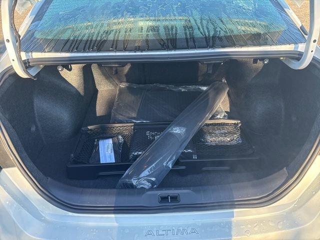 New 2025 Nissan Altima 2.5 SR w/ SR Premium Package FWD image 8