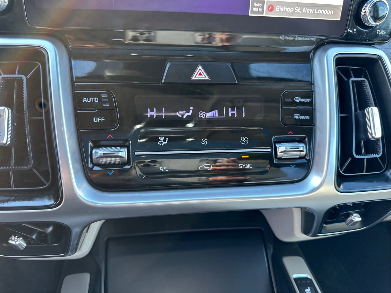 Used 2023 Kia Sorento X-Line EX image 28