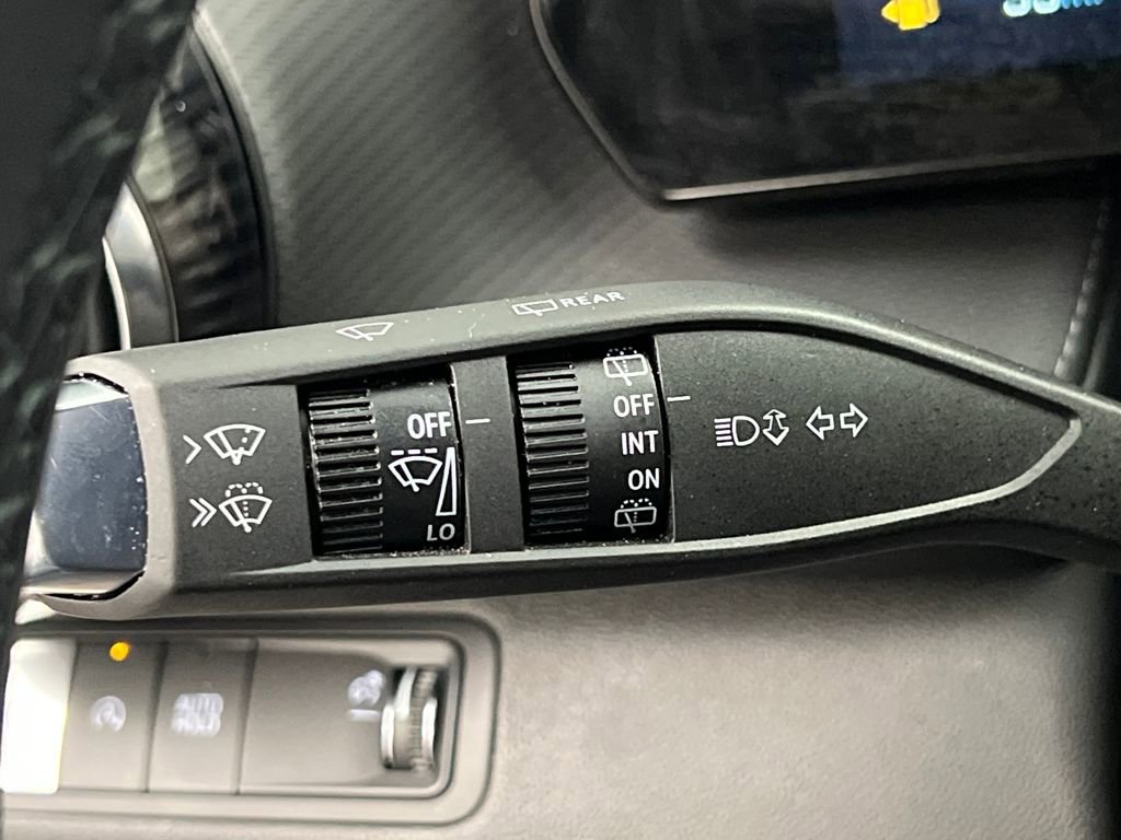 Used 2025 Chevrolet Equinox LT image 40