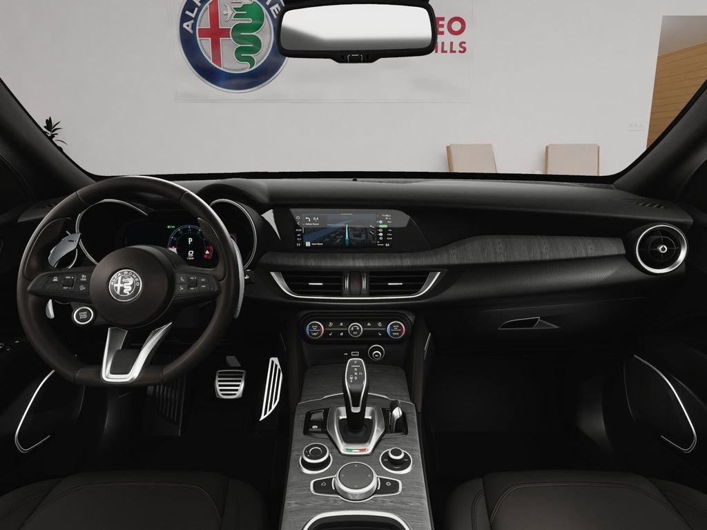 New 2025 Alfa Romeo Stelvio Sprint AWD/4WD image 13