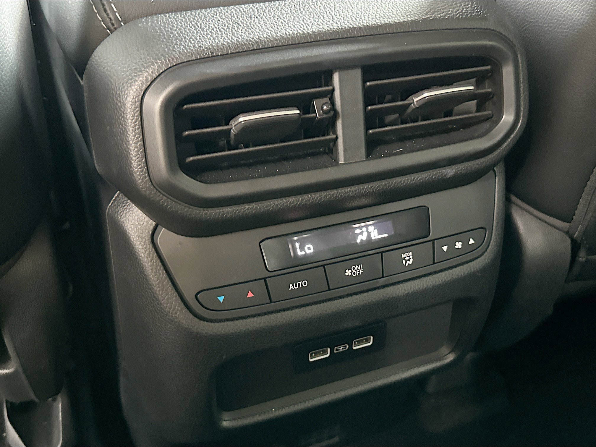 Used 2023 Honda Pilot Touring image 27