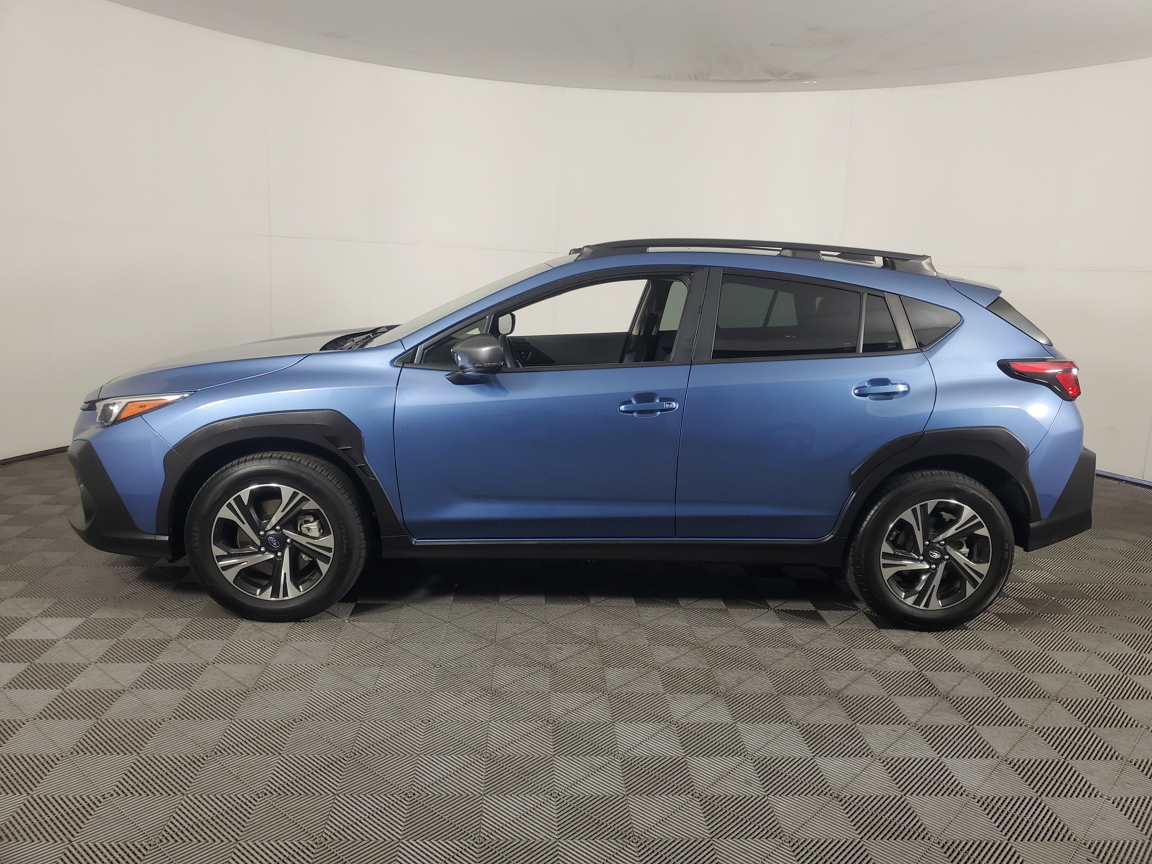 Used 2024 Subaru Crosstrek 2.0i Premium AWD/4WD image 7