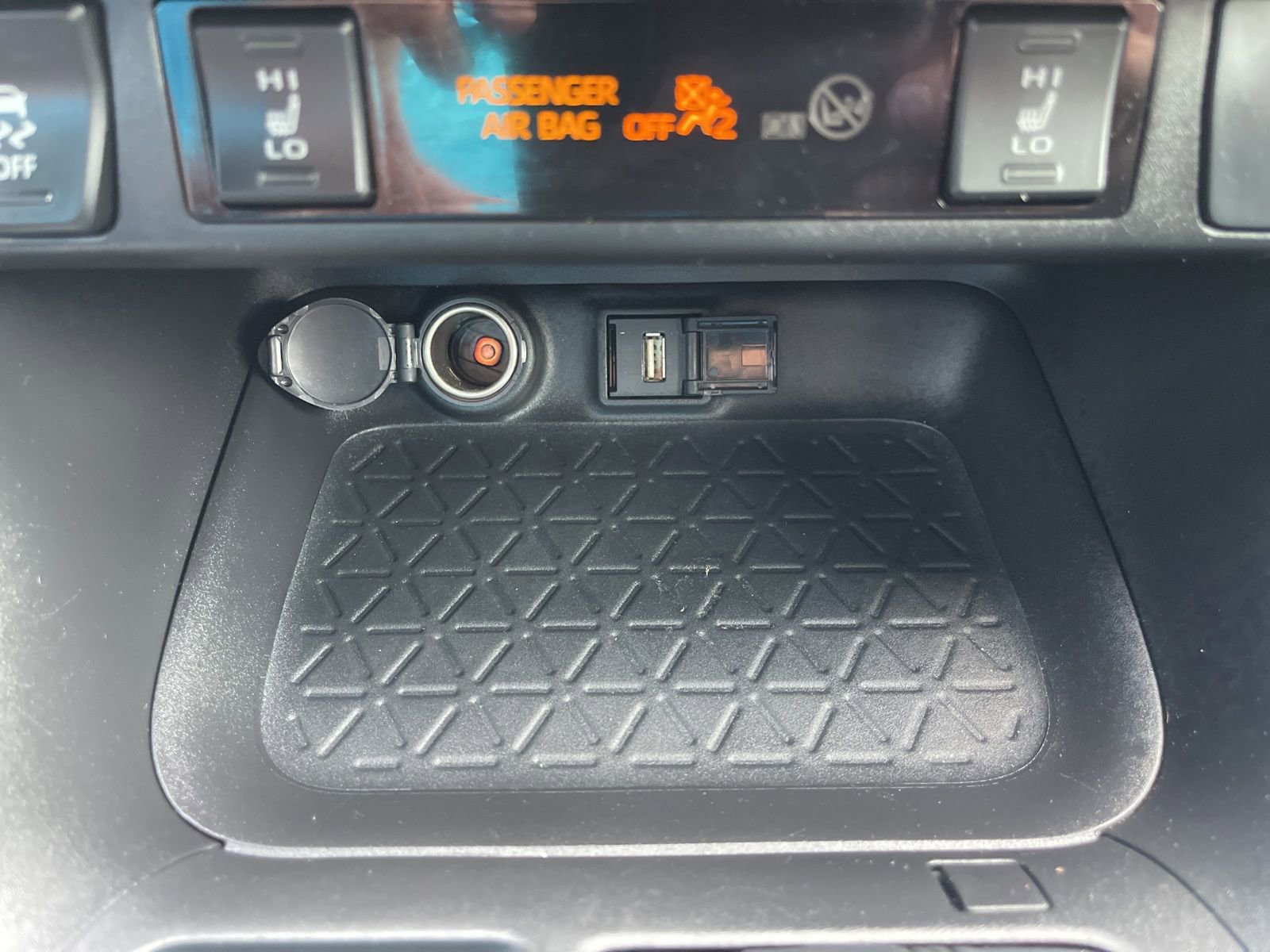 Used 2022 Toyota RAV4 XSE image 37