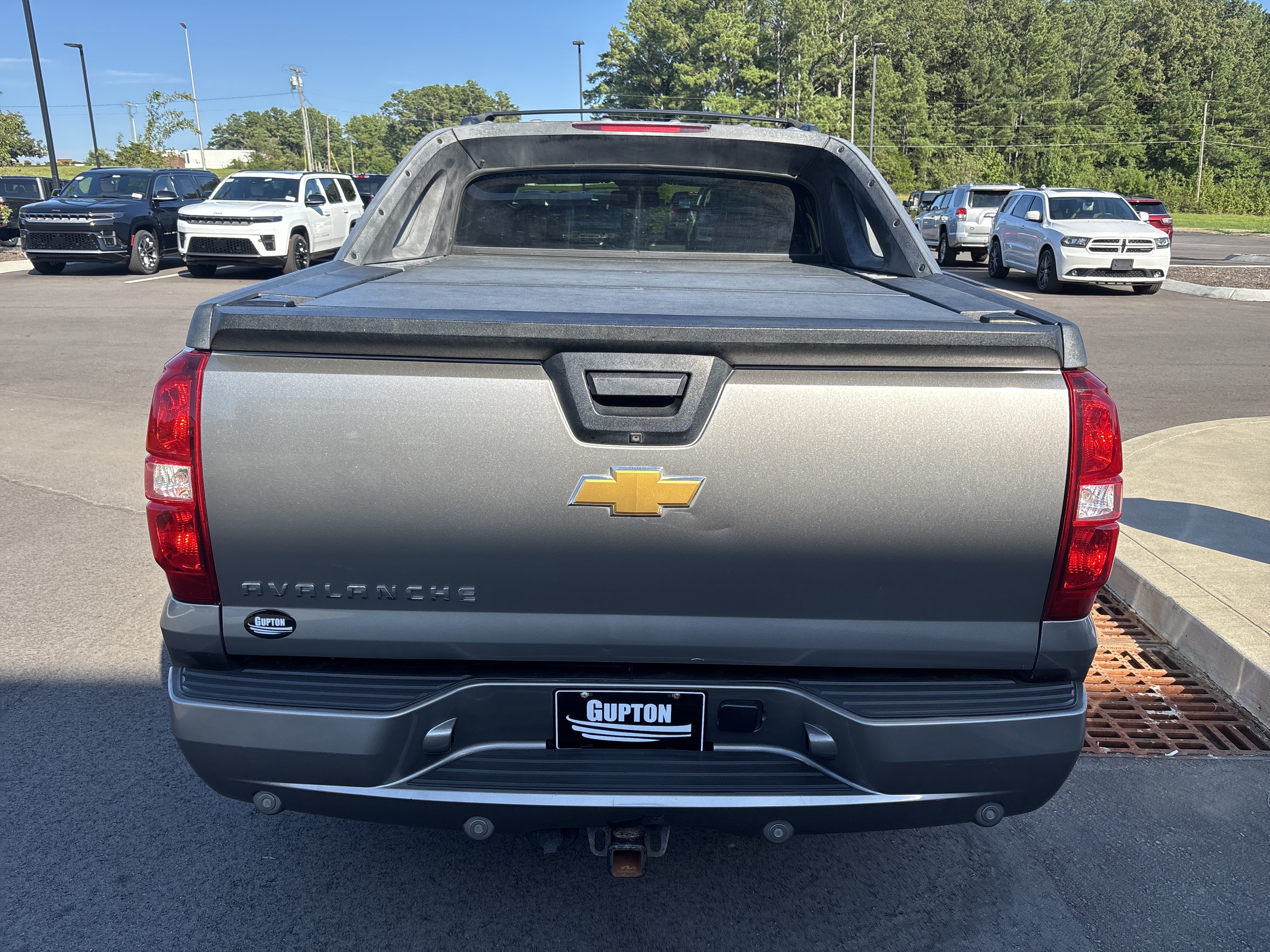 Used 2012 Chevrolet Avalanche LT RWD image 4