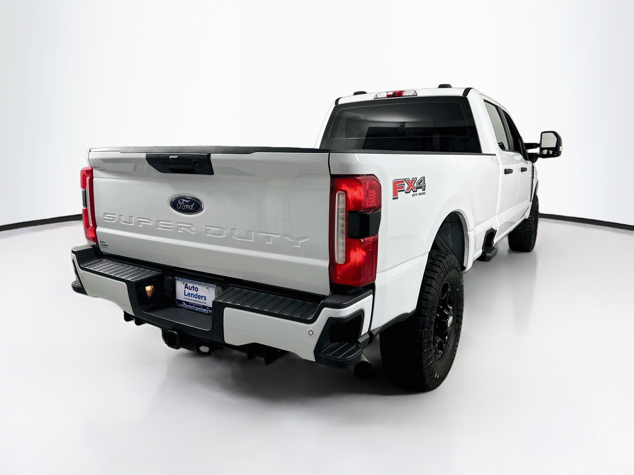 Used 2023 Ford F250 XL w/ STX Appearance Package AWD/4WD image 5