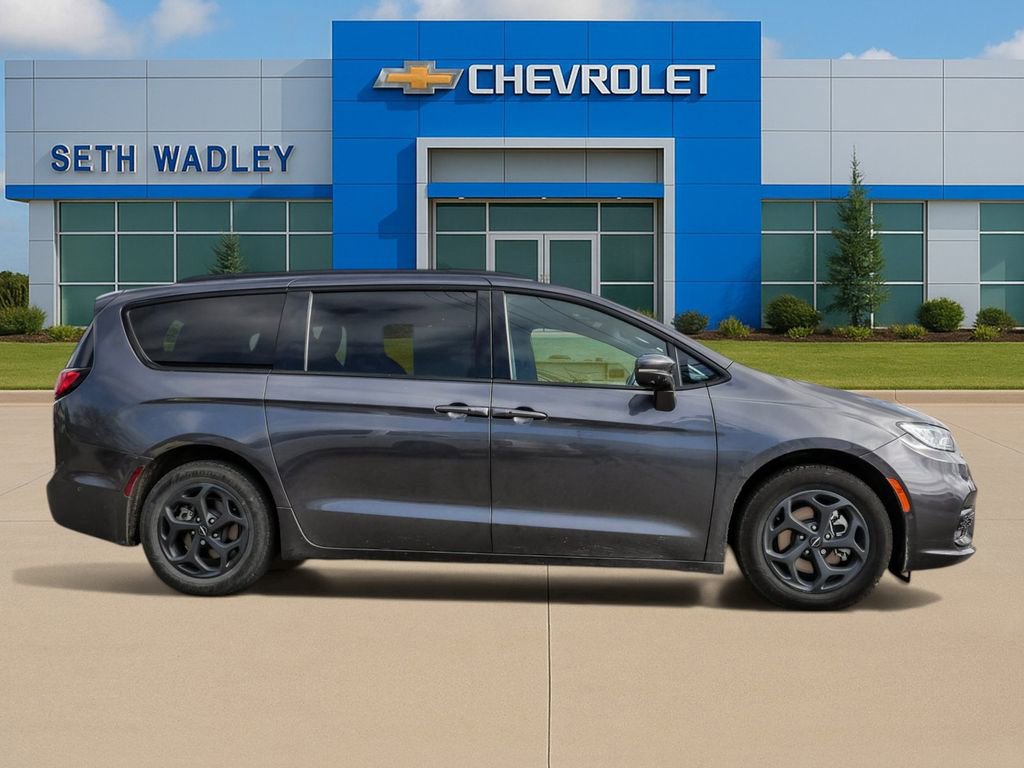 Used 2021 Chrysler Pacifica Touring-L w/ S Appearance Package image 8