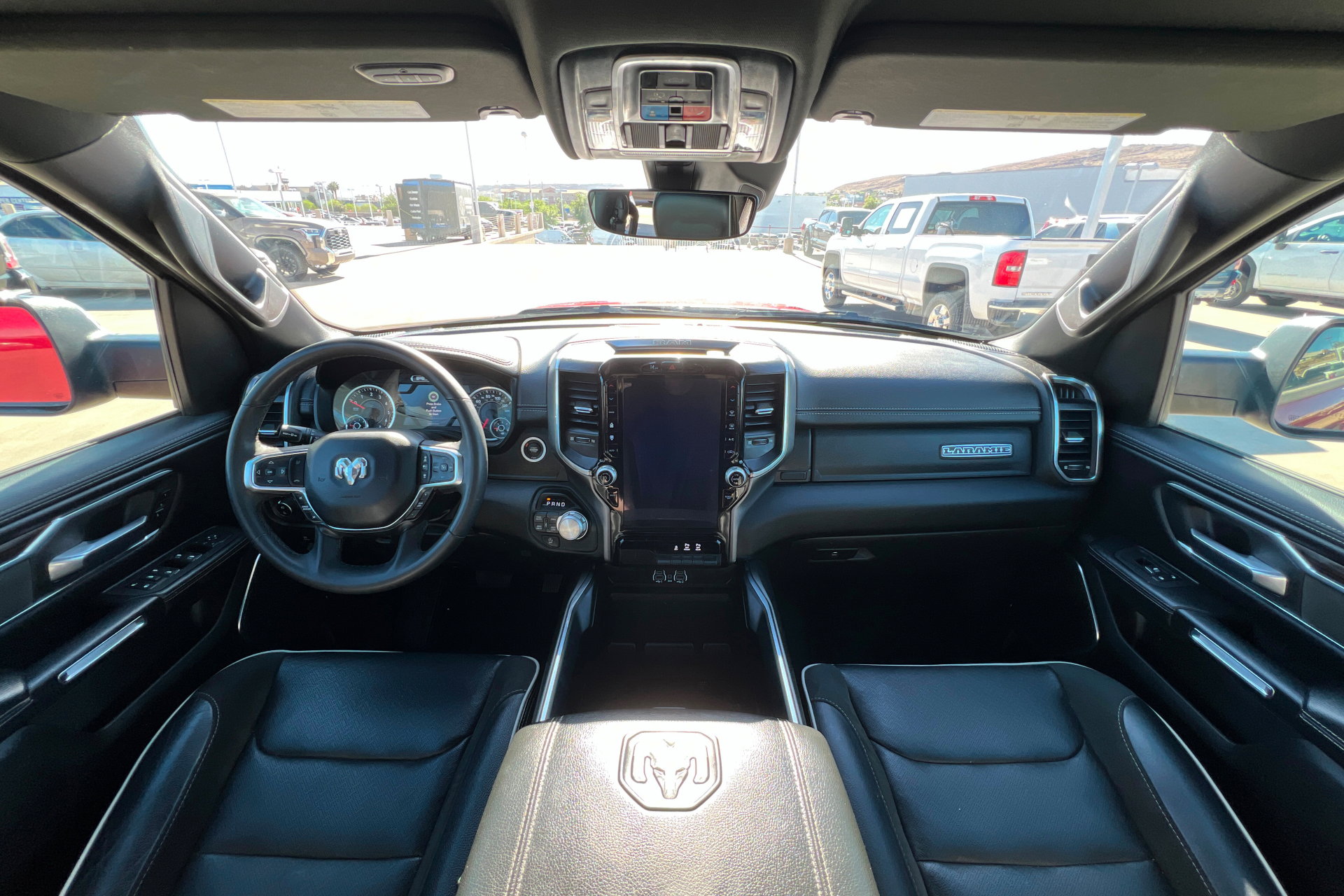 Used 2025 RAM 1500 Laramie AWD/4WD image 9