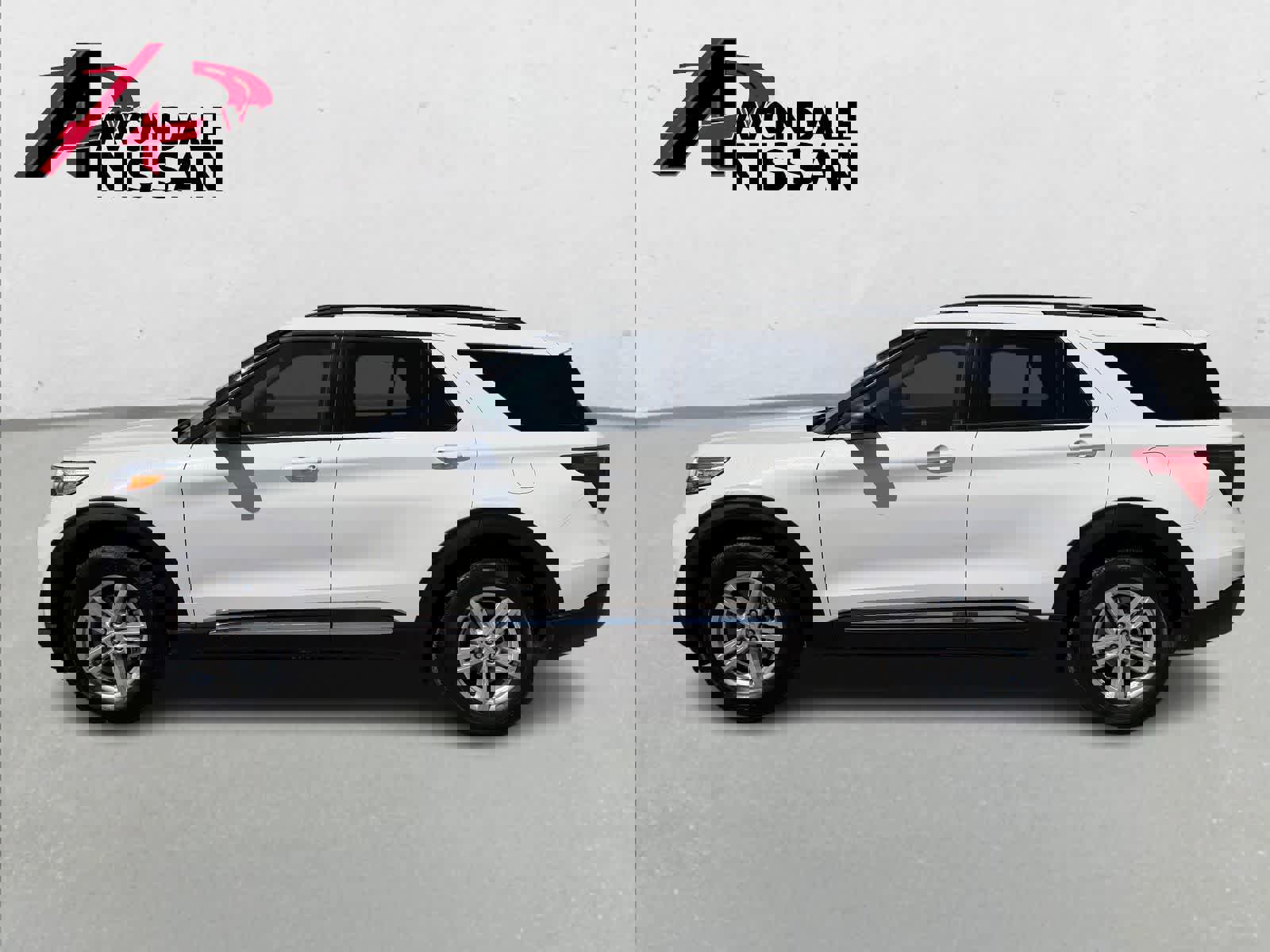 Used 2023 Ford Explorer XLT w/ Equipment Group 202A image 3