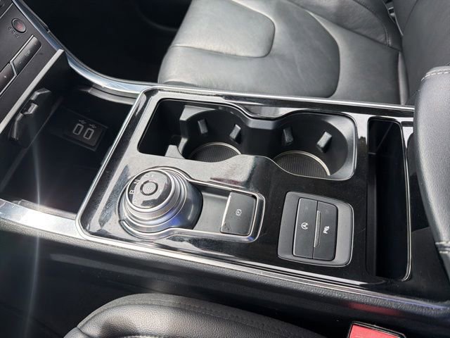 Used 2020 Ford Edge Titanium w/ Cargo Accessory Package FWD image 22