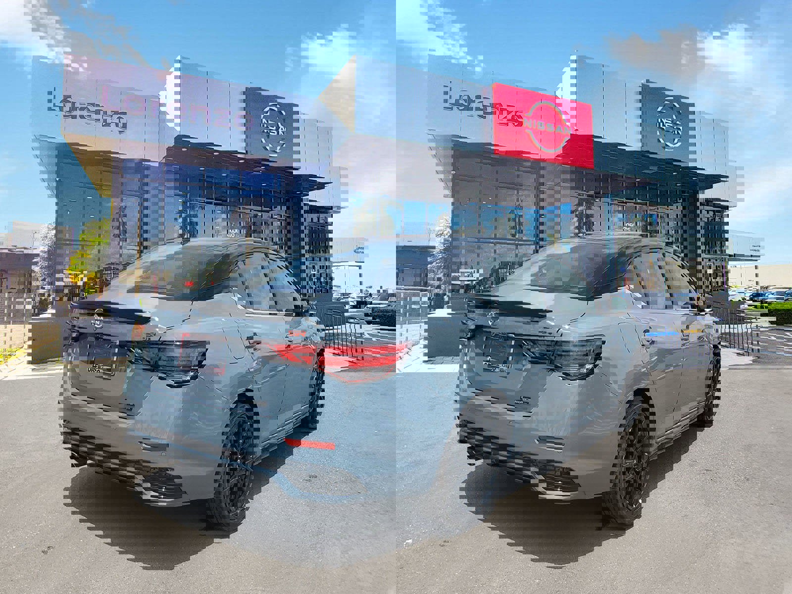 New 2025 Nissan Sentra SR w/ Midnight Edition image 4