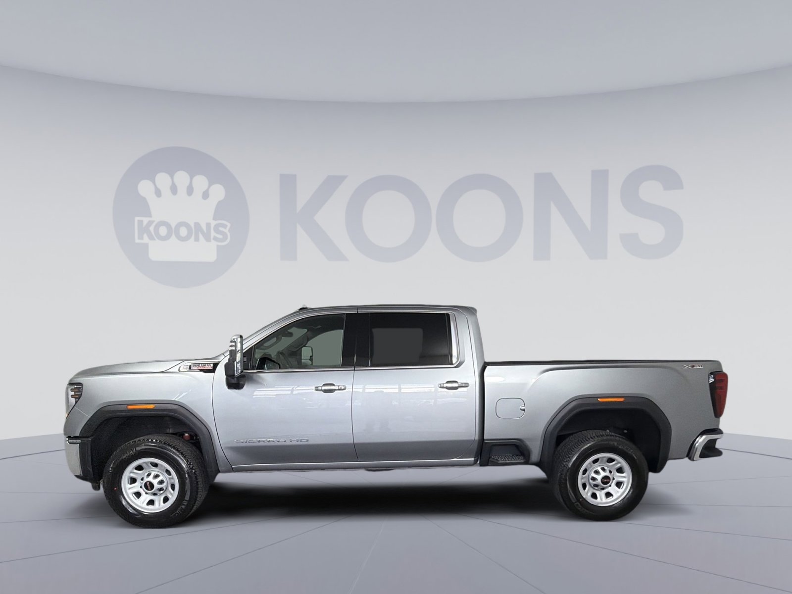 Used 2025 GMC Sierra 3500 SLT w/ SLT Convenience Package image 2