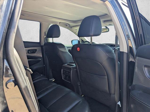 Used 2016 Nissan Murano Platinum w/ Platinum Technology Package FWD image 14