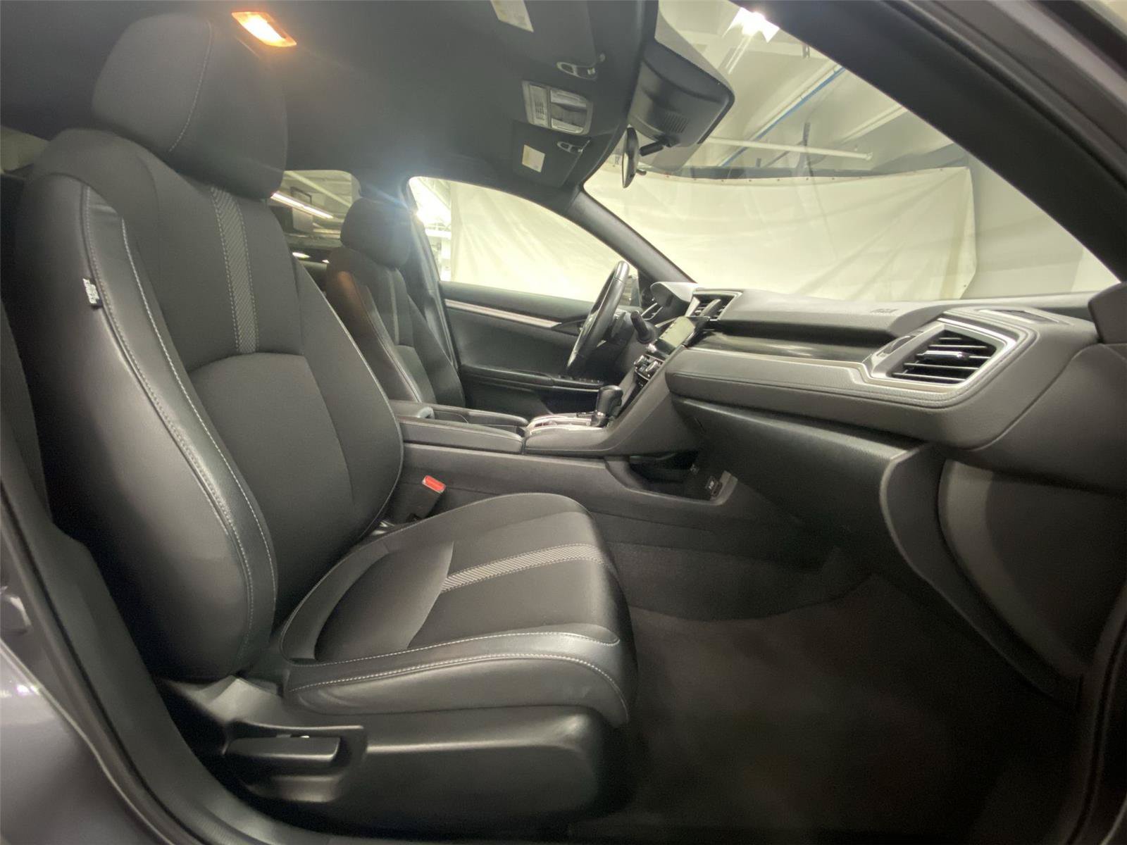 Used 2020 Honda Civic Sport image 28
