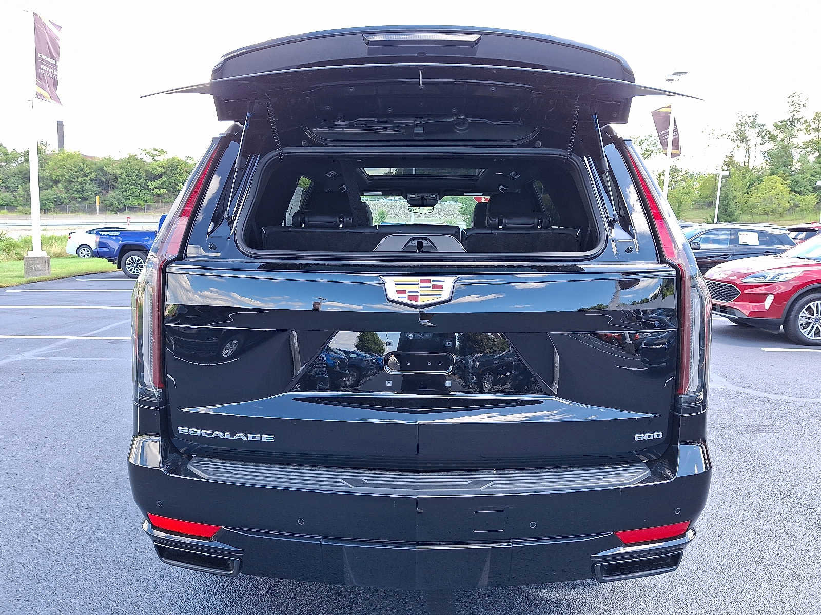 Used 2024 Cadillac Escalade Sport image 29