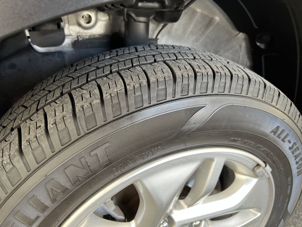 Used 2021 Hyundai Venue SE image 28