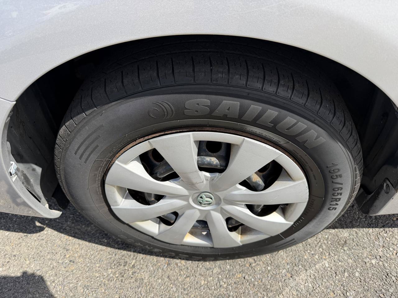 Used 2012 Toyota Corolla L FWD image 17