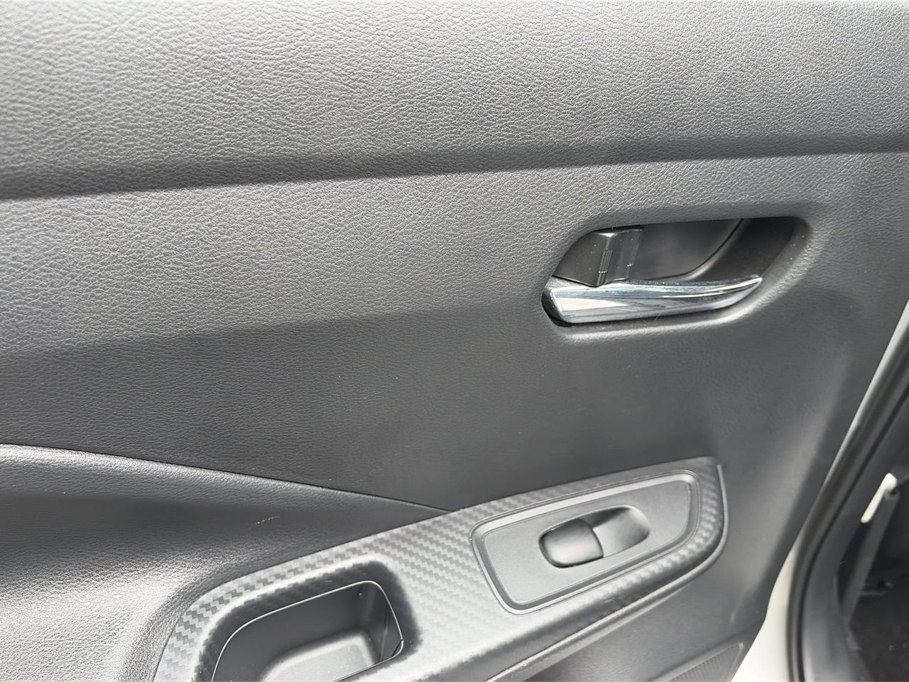 Used 2024 Nissan Versa SV FWD image 28