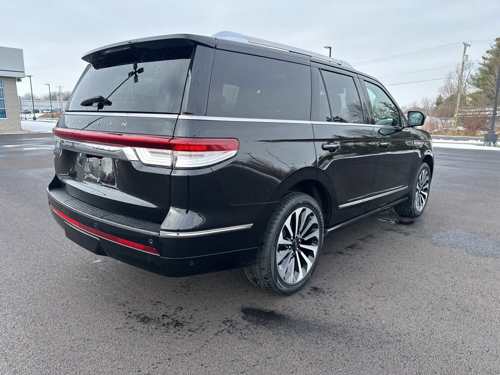 Used 2022 Lincoln Navigator Reserve image 5