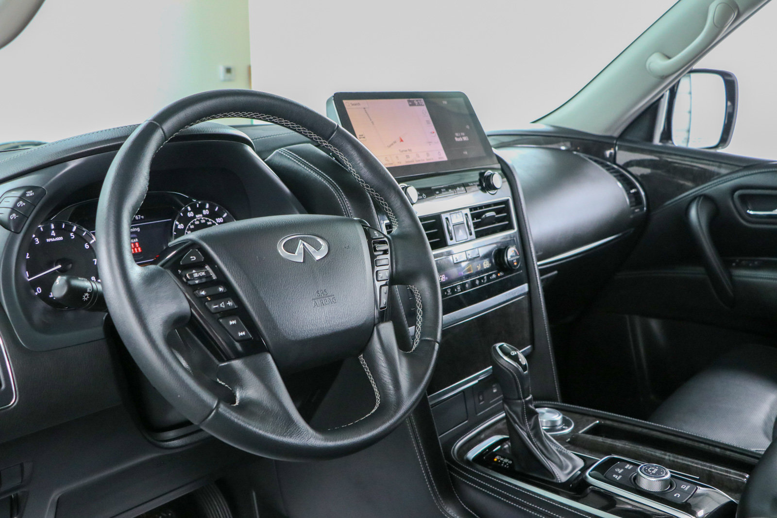 Used 2023 INFINITI QX80 Luxe w/ Cargo Package AWD/4WD image 25